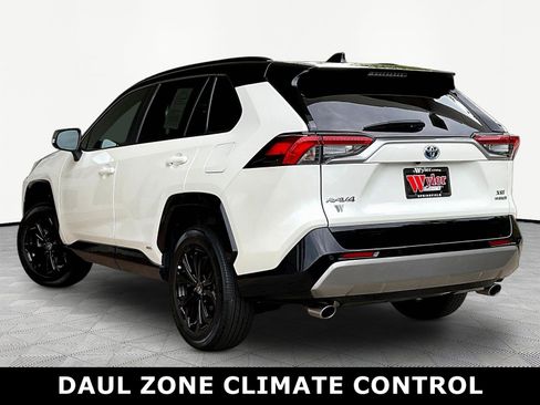 Used 2022 Toyota RAV4 XSE AWD/4WD image 4