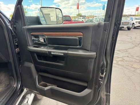 Used 2014 RAM 3500 Laramie w/ Cold Weather Group image 31