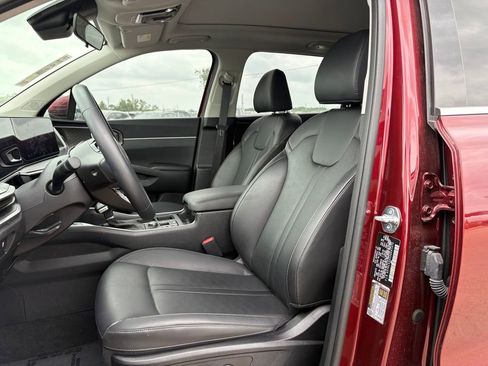 Certified 2025 Kia Sorento S w/ Panoramic Sunroof Package FWD image 11