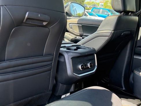 Used 2025 Ford Expedition Tremor image 27