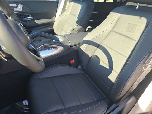 New 2026 Mercedes-Benz GLS 450 4MATIC image 25