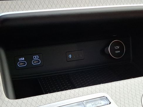 Certified 2025 Genesis GV80 3.5T Prestige AWD/4WD image 17