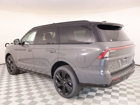 New 2026 Lincoln Navigator Black Label AWD/4WD image 24