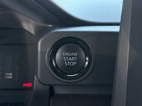 Used 2025 Toyota Tacoma SR5 AWD/4WD image 24