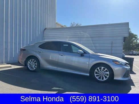 Used 2023 Toyota Camry LE w/ Convenience Package FWD image 3