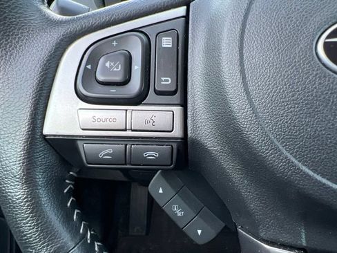 Used 2018 Subaru Forester 2.5i Touring AWD/4WD image 23