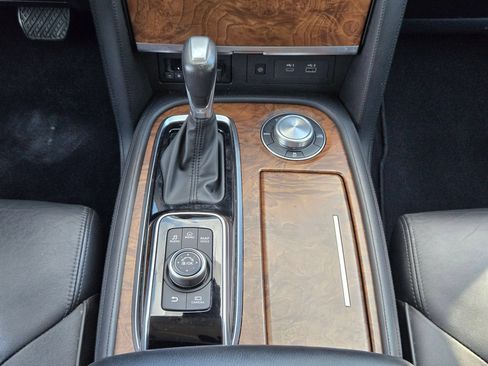 Used 2024 Nissan Armada SL w/ Captain's Chairs Package AWD/4WD image 19