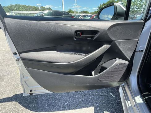Used 2024 Toyota Corolla LE FWD image 24