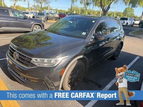 Used 2022 Volkswagen Tiguan SE R-Line FWD image 2