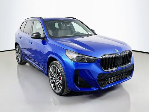 Used 2025 BMW X1 xDrive28i w/ Premium Package image 3