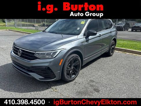 Used 2023 Volkswagen Tiguan SE R-Line FWD image 1