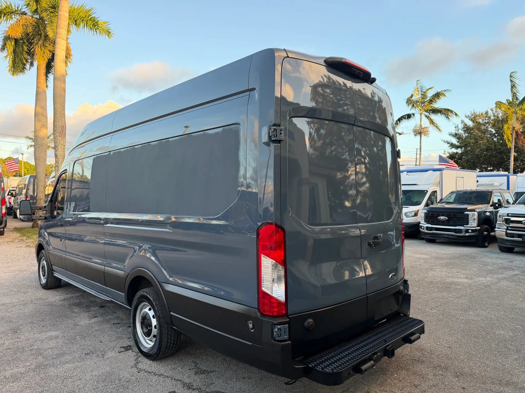 Used 2021 Ford Transit 250 148 High Roof Extended w/ Parcel Delivery Package RWD image 3