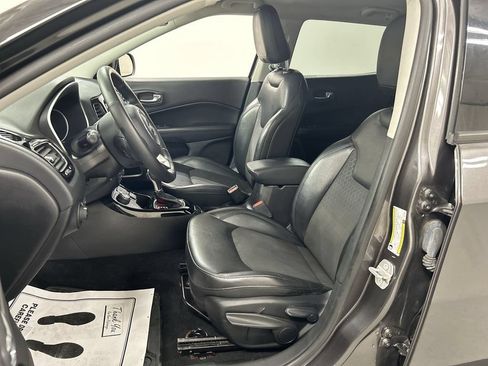 Used 2019 Jeep Compass Latitude AWD/4WD image 9