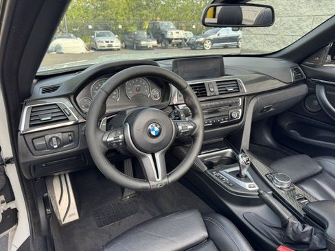 Used 2018 BMW M4 Convertible RWD image 6