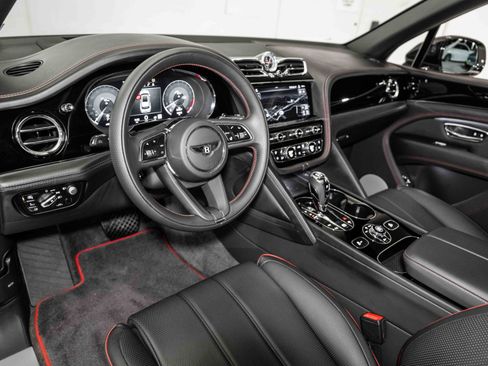 Certified 2022 Bentley Bentayga image 16