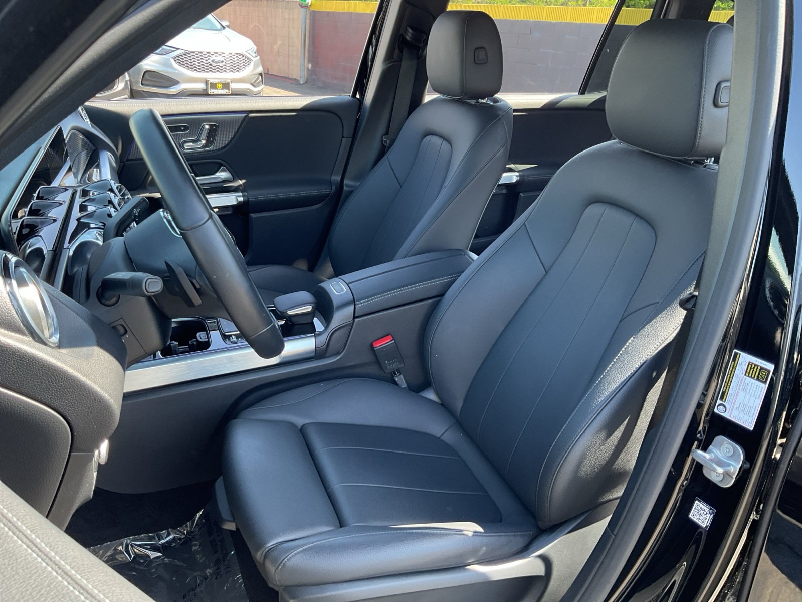 Used 2023 Mercedes-Benz EQB 300 4MATIC image 18