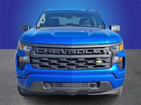 Used 2024 Chevrolet Silverado 1500 Custom image 2
