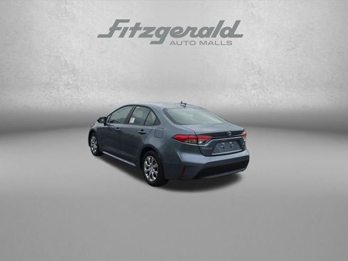 Used 2026 Toyota Corolla LE FWD image 5