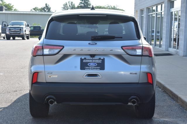 Used 2022 Ford Escape SE w/ SE Sport Appearance Package AWD/4WD image 9