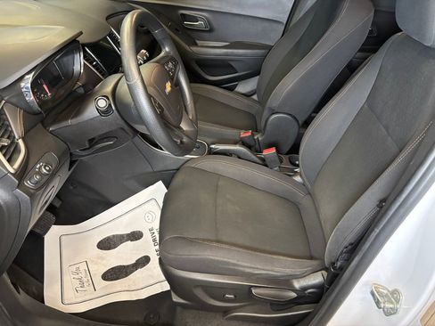 Used 2019 Chevrolet Trax LS w/ Tint and Cruise Package AWD/4WD image 20