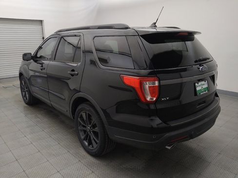 Used 2018 Ford Explorer XLT w/ Equipment Group 202A FWD image 5