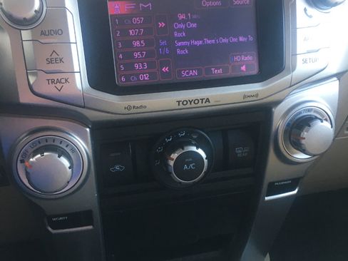 Used 2013 Toyota 4Runner Limited image 23