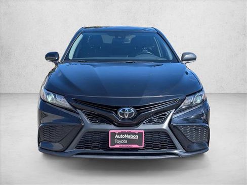 Used 2023 Toyota Camry SE FWD image 2