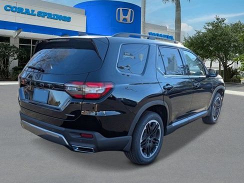 New 2026 Honda Pilot Touring image 5
