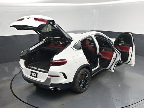 Used 2022 BMW X6 xDrive40i AWD/4WD image 29