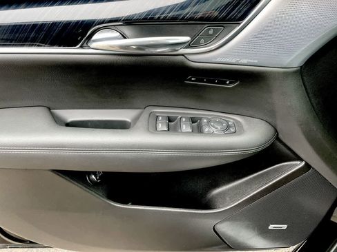 Certified 2023 Cadillac XT6 Premium Luxury image 36