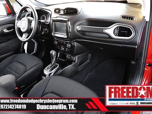 Used 2020 Jeep Renegade Latitude image 11