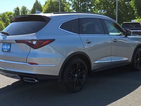 Used 2025 Acura MDX SH-AWD w/ Technology Package image 8