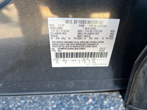 Used 2020 Ford Edge SE image 17