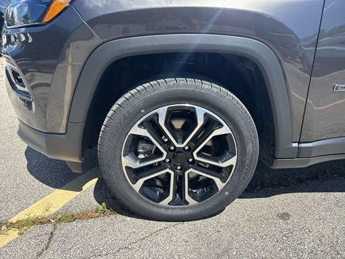 Used 2023 Jeep Compass Limited AWD/4WD image 31