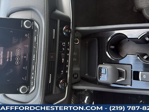 Used 2024 Nissan Rogue SV FWD image 19