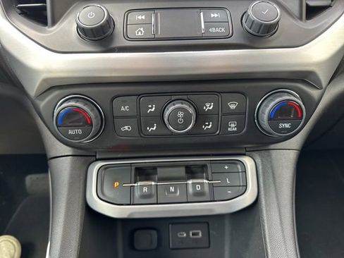 Used 2023 GMC Acadia SLE AWD/4WD image 31