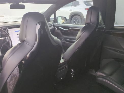 Used 2016 Tesla Model X 90D image 17