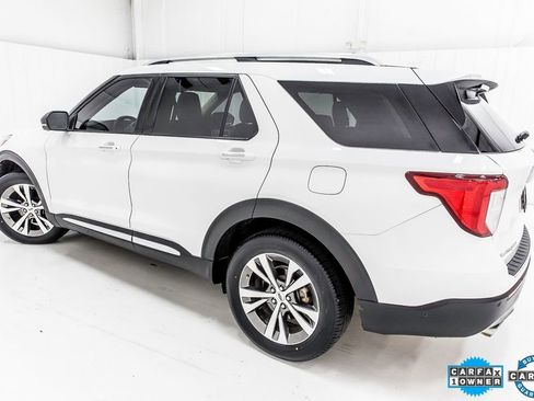 Used 2020 Ford Explorer Platinum w/ Premium Technology Package image 4