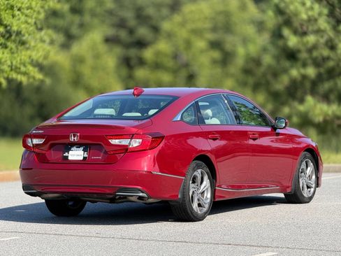 Used 2019 Honda Accord EX image 11