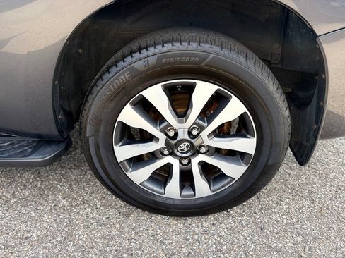 Used 2020 Toyota Sequoia Limited AWD/4WD image 25