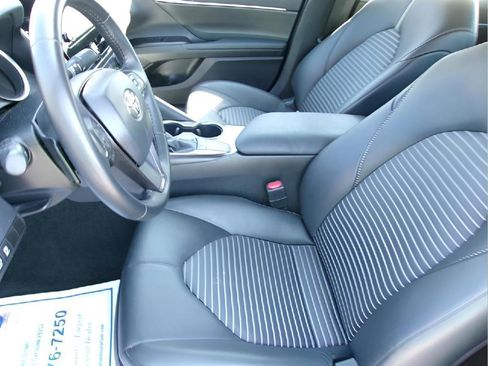 Used 2024 Toyota Camry SE FWD image 13