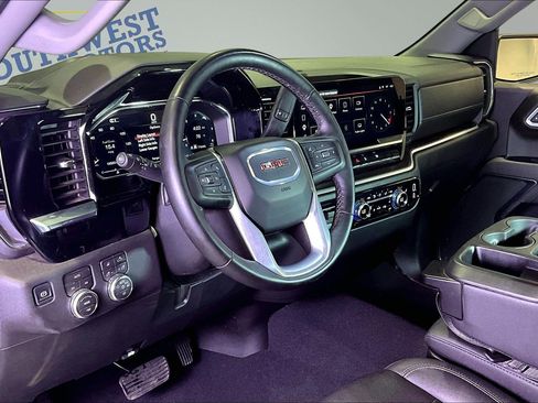 Used 2026 GMC Sierra 1500 SLT AWD/4WD image 19