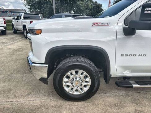 Used 2024 Chevrolet Silverado 2500 LT AWD/4WD image 32