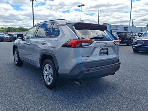 Used 2021 Toyota RAV4 XLE AWD/4WD image 4