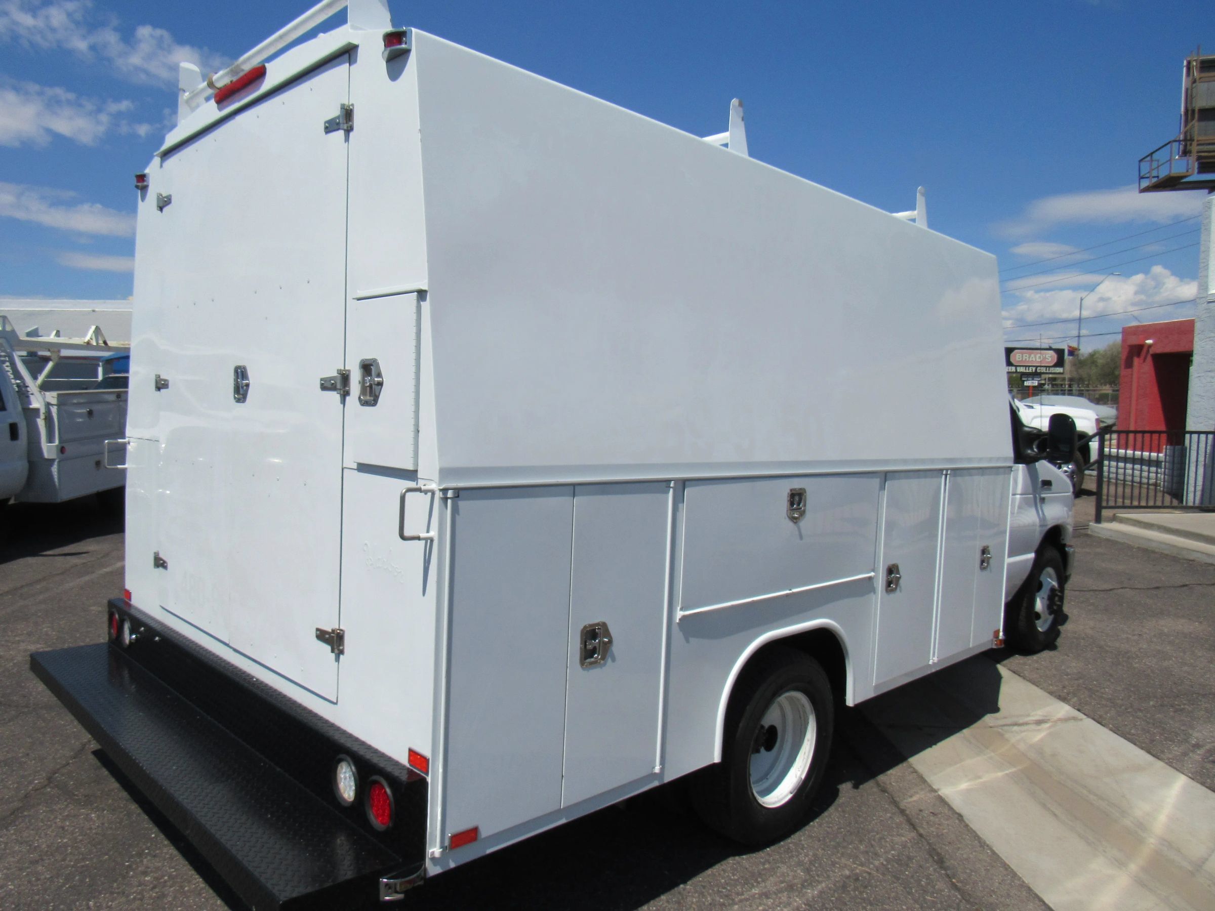 Used 2015 Ford E-350 and Econoline 350 Super Duty w/ Power Windows & Locks Group RWD image 6