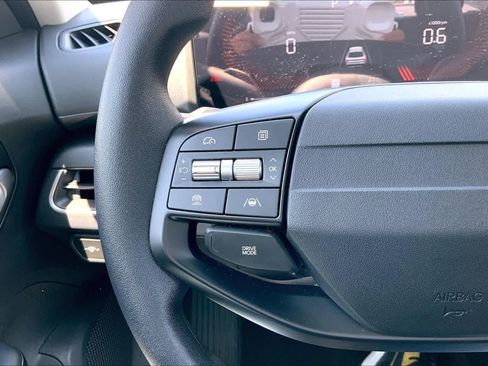 Used 2025 Kia K4 FWD image 23