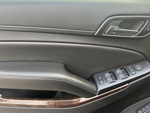 Used 2018 Chevrolet Tahoe LT image 10