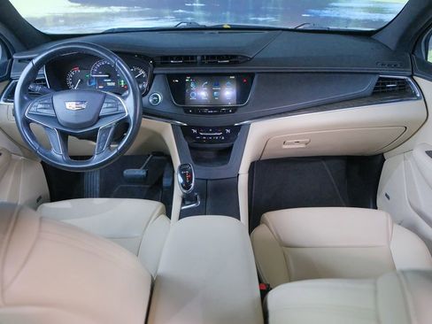 Used 2019 Cadillac XT5 FWD image 19
