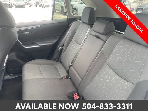 Used 2024 Toyota RAV4 XLE FWD image 15