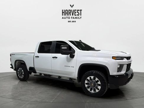Used 2022 Chevrolet Silverado 2500 Custom w/ Custom Value Package image 9